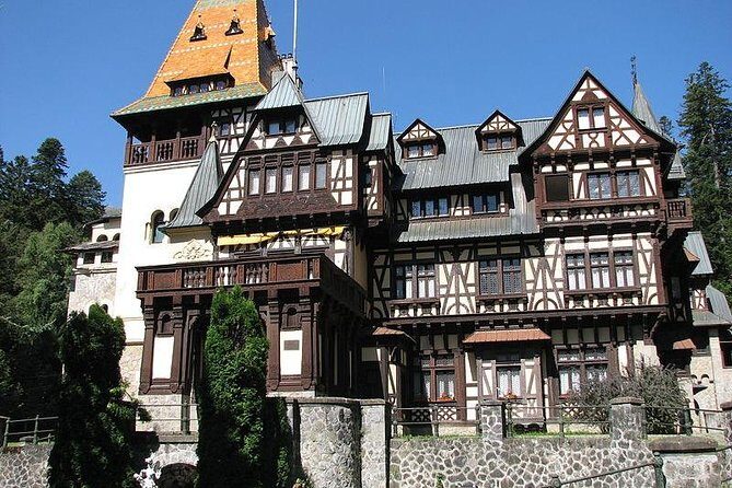 Dracula Castle, Peles Castle & Brasov-Private Tour from Bucharest - Stop 1: Peleș Castle in Sinaia (fairytale looks with real royal context)