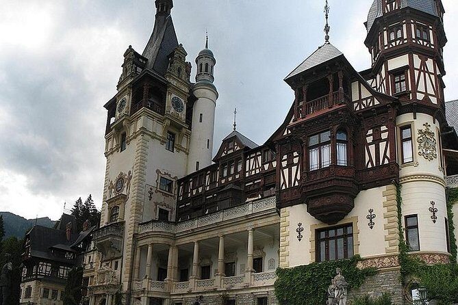 Dracula Castle, Peles Castle & Brasov-Private Tour from Bucharest - Stop 2: Bran Castle and the Dracula story (myth you can enjoy, history you can respect)