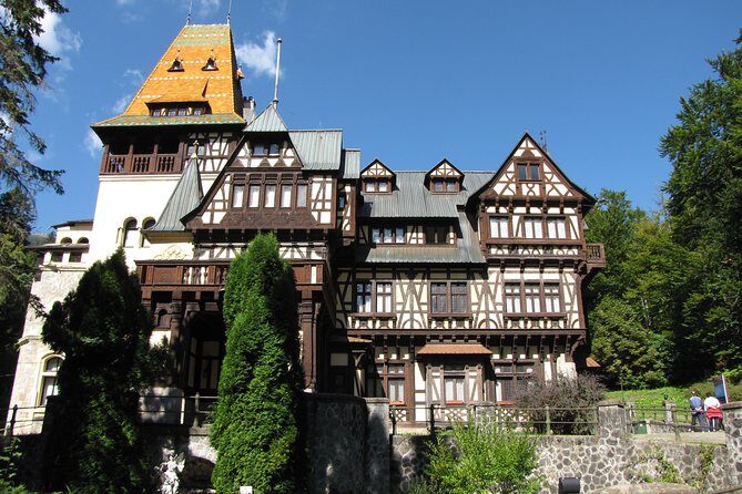 DRACULA CITY BREAK Bran Castle, Peles Castle Sinaia, Brasov City - Day 3: Easy Transfer Back to Bucharest (Plus a Bear Sanctuary Option)