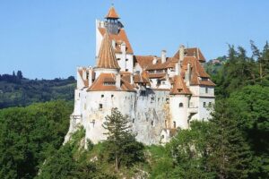 Dracula's Castle, Peles Castle and old town Brasov from Bucharest - Stop 1: Peles Castle in Sinaia and Why It’s Worth the Effort