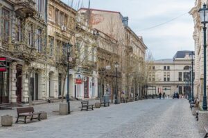 Explore Bucharest Step by Step With A Local Guide - Revolution Square: Ceaușescu’s last speech and the revolt that followed