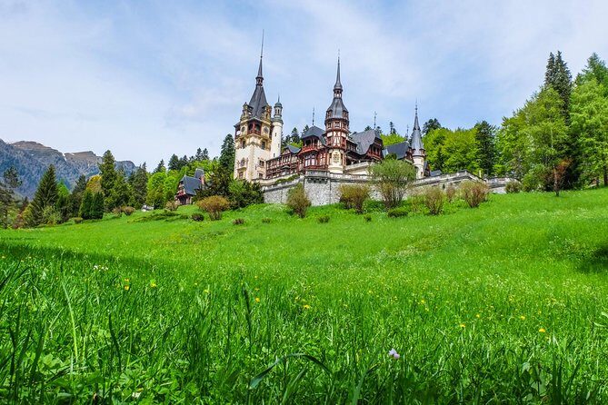 Explore Transylvania Tour 4 days - Peles Castle and Sinaia: a royal warm-up before the Dracula stuff