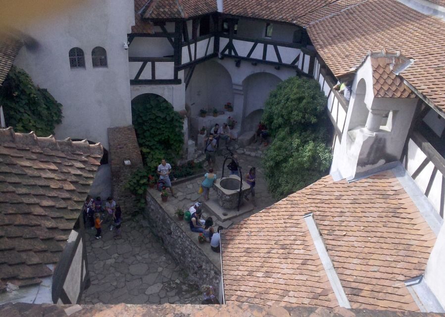 From Bucharest: Day Trip to Dracula and Peles Castle - Key points before you go