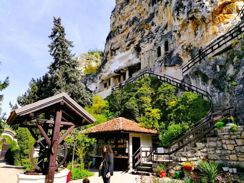 From Bucharest: Day Trip to Medieval Marvels of Bulgaria - Tsarevets Fortress: a hilltop stronghold with real power