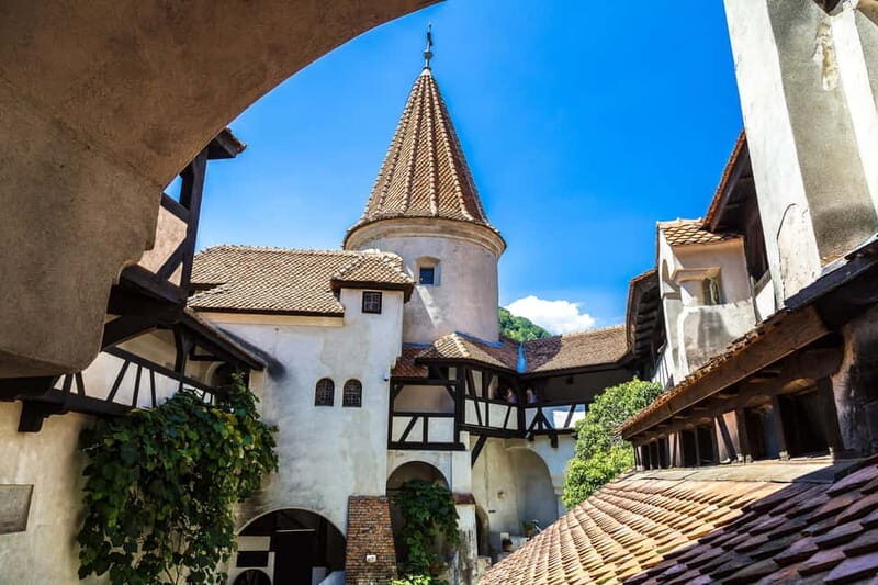 From Bucharest: Peles Castle, Brasov & Bran Castle Day Trip - Brașov Old Town Walking Tour: Where the Story Becomes Real