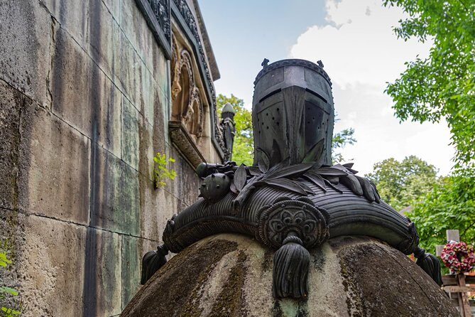 Hidden charms of Mahallopolis - Near the former KGB headquarters: seeing the hard edges of Bucharest