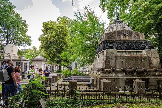 Hidden charms of Mahallopolis - Meeting at Piața Sfântul Anton, then using the subway like locals