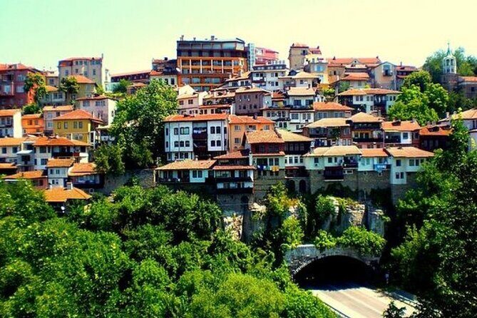Hike Bulgaria Love Swing, Veliko Tarnovo and Tarevet Fortress - Timing, pacing, and packing tips that make the day smoother