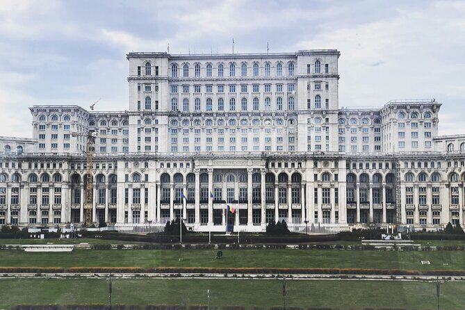 Life in Communism - Stop 3: Piaka Revolukiei and the late-regime atmosphere