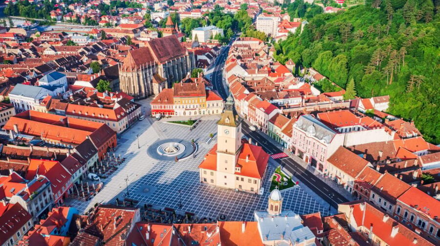 Minivan 8 Places : Dracula Castle, Peles, & Brasov Day Tour - Brasov medieval old town: cobblestones, the Black Church, and squares