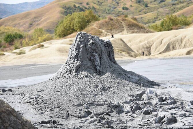 Muddy Volcanoes & Salt Mine - Private Tour - What you’re really buying: a guide-led day, not just a checklist