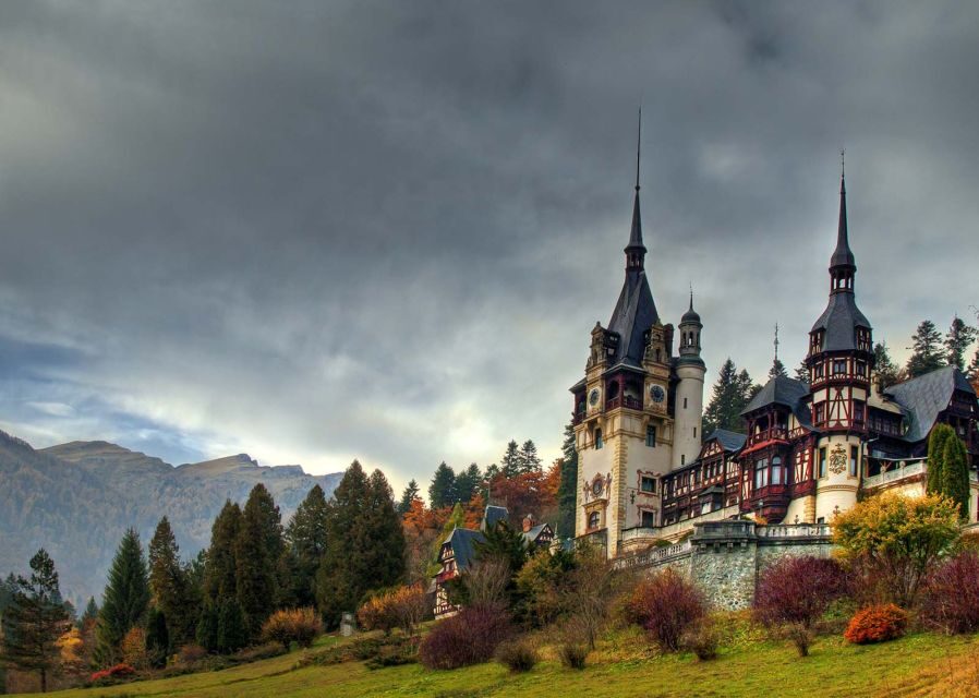 Peles & Cantacuzino Castles: Gourmet Wine & Cultural trip - Cantacuzino Castle Gardens and Panoramic Views