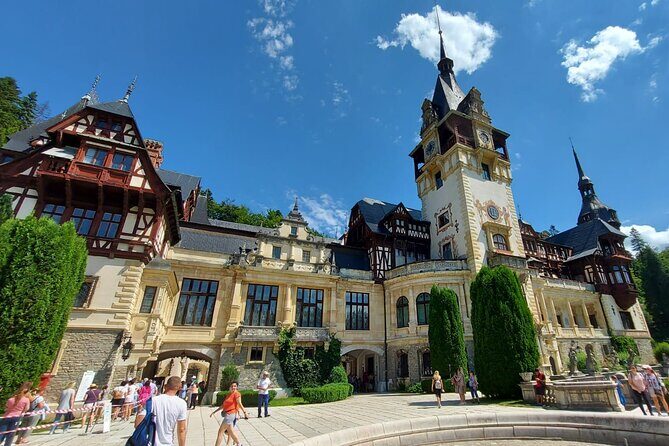 Peles Castle, Dracula Castle and Brasov old town - private tour from Bucharest - The Black Church (Biserica Neagră): Gothic Monument, Big Story