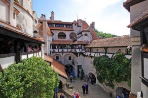 Peles Castle, Dracula's Castle and Medieval Town of Brasov in one day - The Value: What You Pay vs. What You’ll Spend