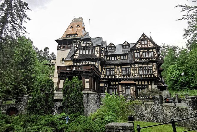 Private Day Tour - Transylvania & Dracula's Castle Through The BackDoor! - Brasov old town on a tight timeline: seeing medieval Transylvania without the rush