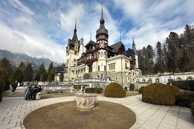 Private Day Trip from Bucharest: Dracula’s Castle, Peles & Brasov - The Smart Way to Do Peleș, Bran, and Brașov from Bucharest