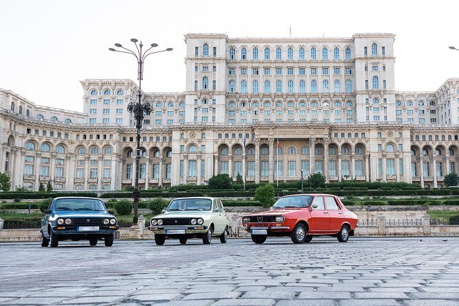 Private-Red Patrol Bucharest Flea Market Tour with a Romanian car - Stop 2 in 15 minutes: Răzoare and the Soviet-era housing story