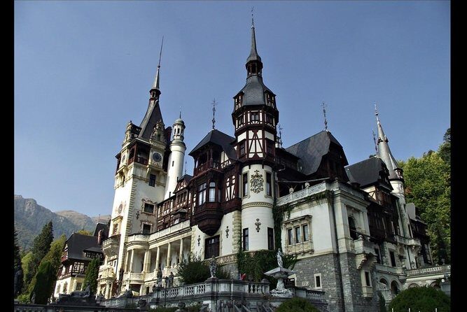 Private tour to Bran Dracula's Castle and Peleș Royal Castle - How the Private Bucharest-to-Castles Day Works