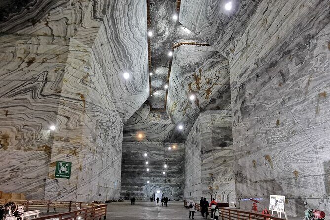 Private Tour to Salt Mine, Lunch at Winery and Dracula Grave - The mini-bus ride into the depths: small details that matter