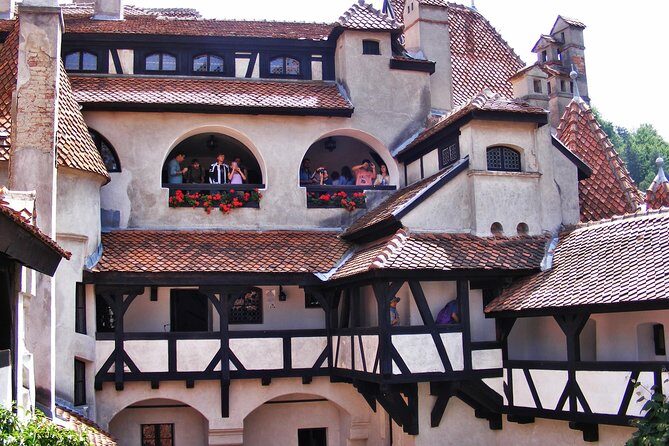 Private Tour: Transylvanian Castles and Brasov's Medieval Old Town - Black Church and Piata Sfatului: Brasov’s Medieval Center You Can Actually Walk