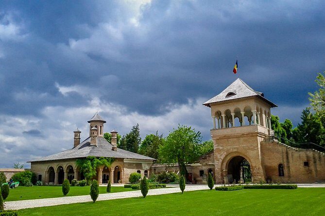Small Group Tour to Mogosoaia Palace and Snagov Monastery - Snagov Monastery: The Island Stop Behind the Dracula Legend