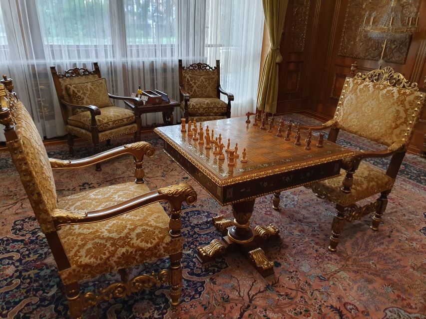 Snagov Monastery, Ceaușescu Mansion, & Village Museum - 6h - Timing and pacing: why 6 hours can feel both full and fair