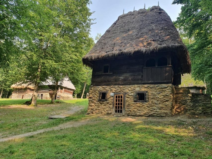 Snagov Monastery, Ceaușescu Mansion, & Village Museum - 6h - Dimitrie Gusti National Village Museum: Romanian traditions you can actually see