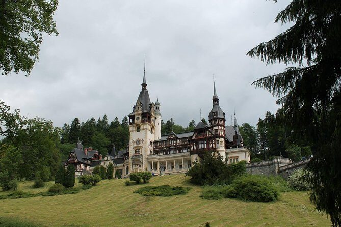 The Castles from the Carpathian Mountains! The Fixers Private Tour - Riding in comfort: private car logistics that actually matter