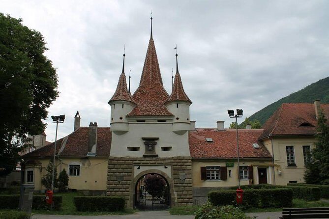 The Castles from the Carpathian Mountains! The Fixers Private Tour - Bran Castle vs Prejmer Fortress: choose your vibe