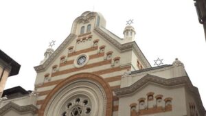 The Jewish heritage of Bucharest - half day walking tour - Starting at Starbucks and getting oriented fast