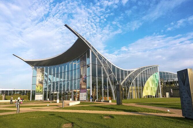 Therme-entrance ticket and transfer pick-up/drop-off Bucharest - Bucharest pickup: where you meet and how to avoid confusion