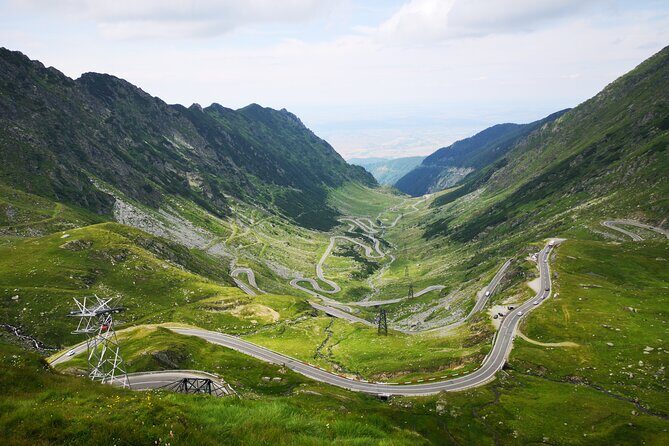 Transfagarasan Road & Balea Lake - Private Tour from Bucharest - Vidraru Dam: power, sacrifice, and the lake you can play on