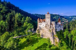 Transylvania and Dracula Castle Full Day Tour from Bucharest - Peleș Castle in Sinaia: stunning architecture, plus ticket math
