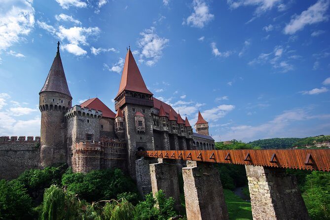 Transylvania Castles 4-day tour from Bucharest - Day 1: Peles, Bran, and Rasnov’s hilltop medieval views