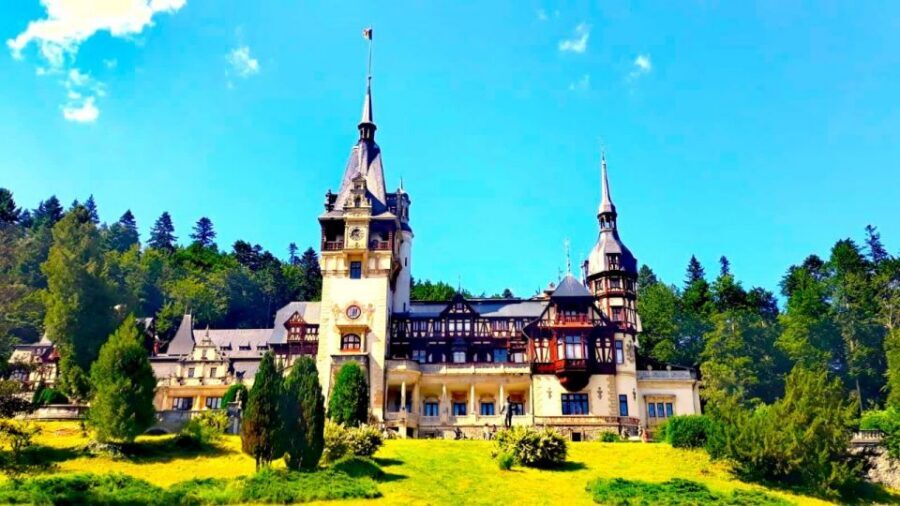 Transylvania Tour: Dracula's Castle, Peles Palace & Brasov - Brasov old town: Rope Street and the Black Church