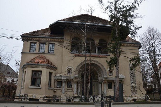 Walking tour of Bucharest - Price and value: why $24.19 can work well here