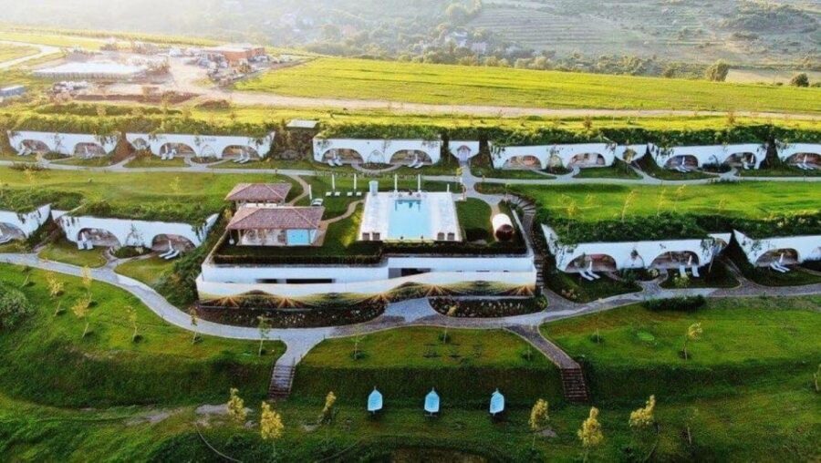 Winery touring & private wine tasting - one day private tour - The 250-year wine museum stop: context before the pours